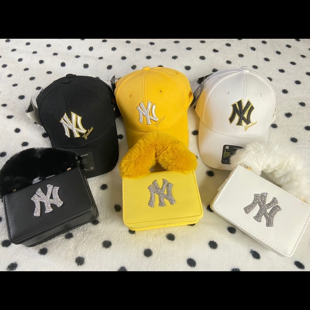 New York Yankee Purse and Hat Set